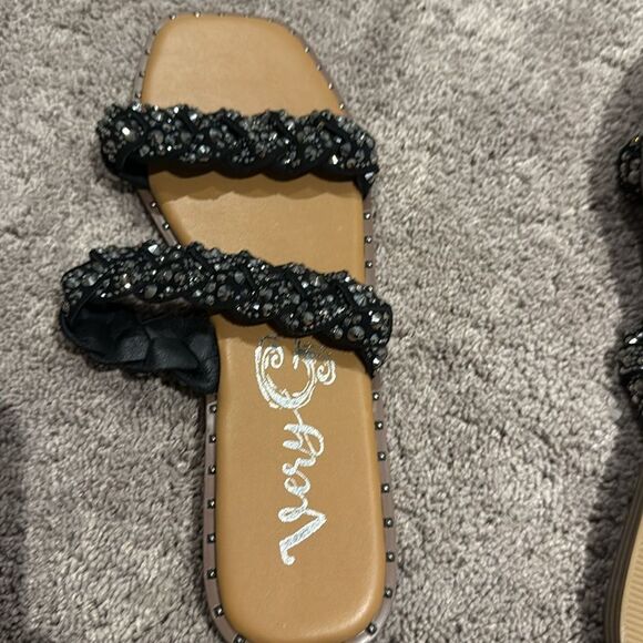 Very G Sparkle black Sandals! Size 10 like new - Picture 4 of 4
